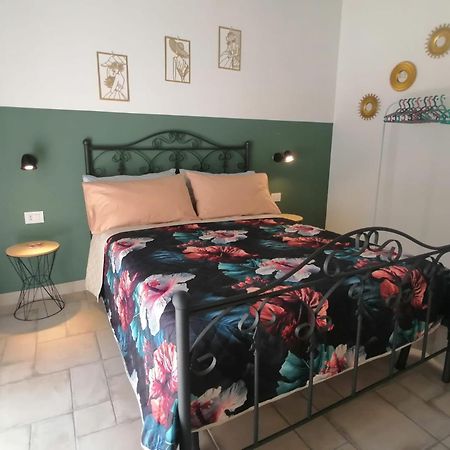 Il Vicoletto Sul Castello Appartement Napels Buitenkant foto