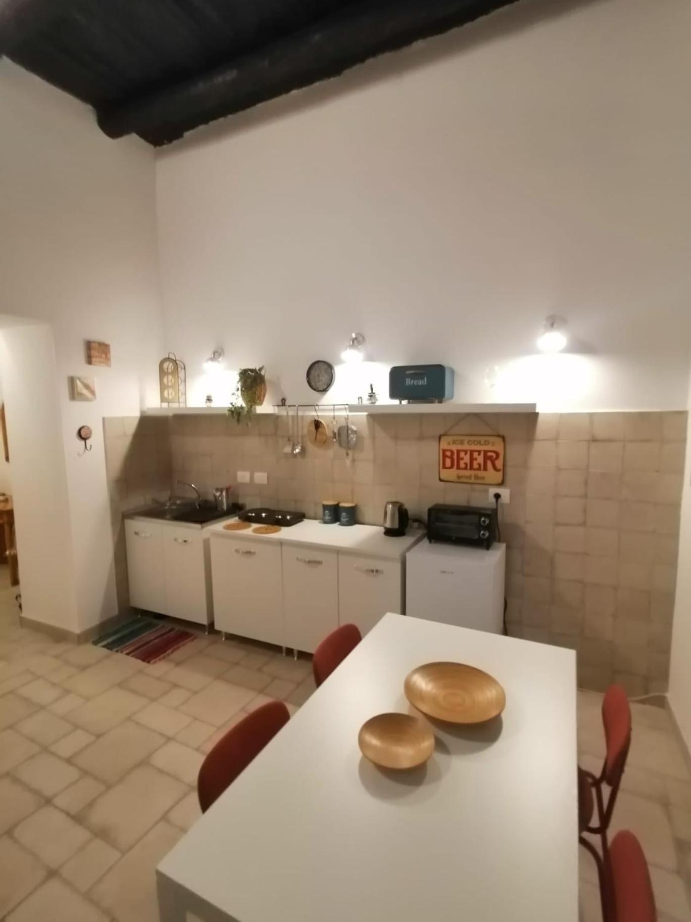 Il Vicoletto Sul Castello Appartement Napels Buitenkant foto