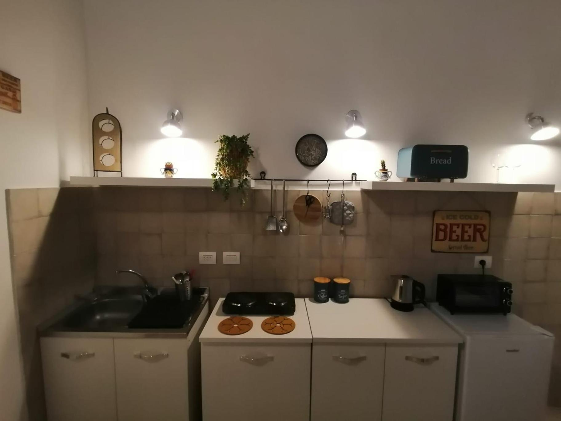Il Vicoletto Sul Castello Appartement Napels Buitenkant foto