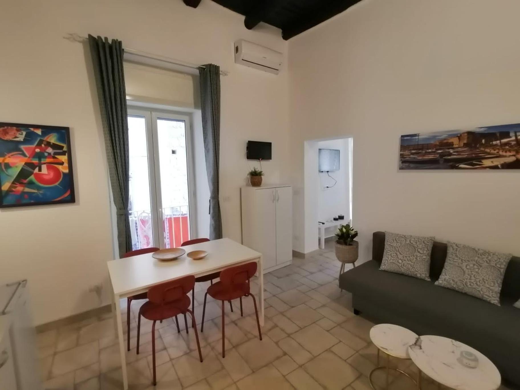 Il Vicoletto Sul Castello Appartement Napels Buitenkant foto
