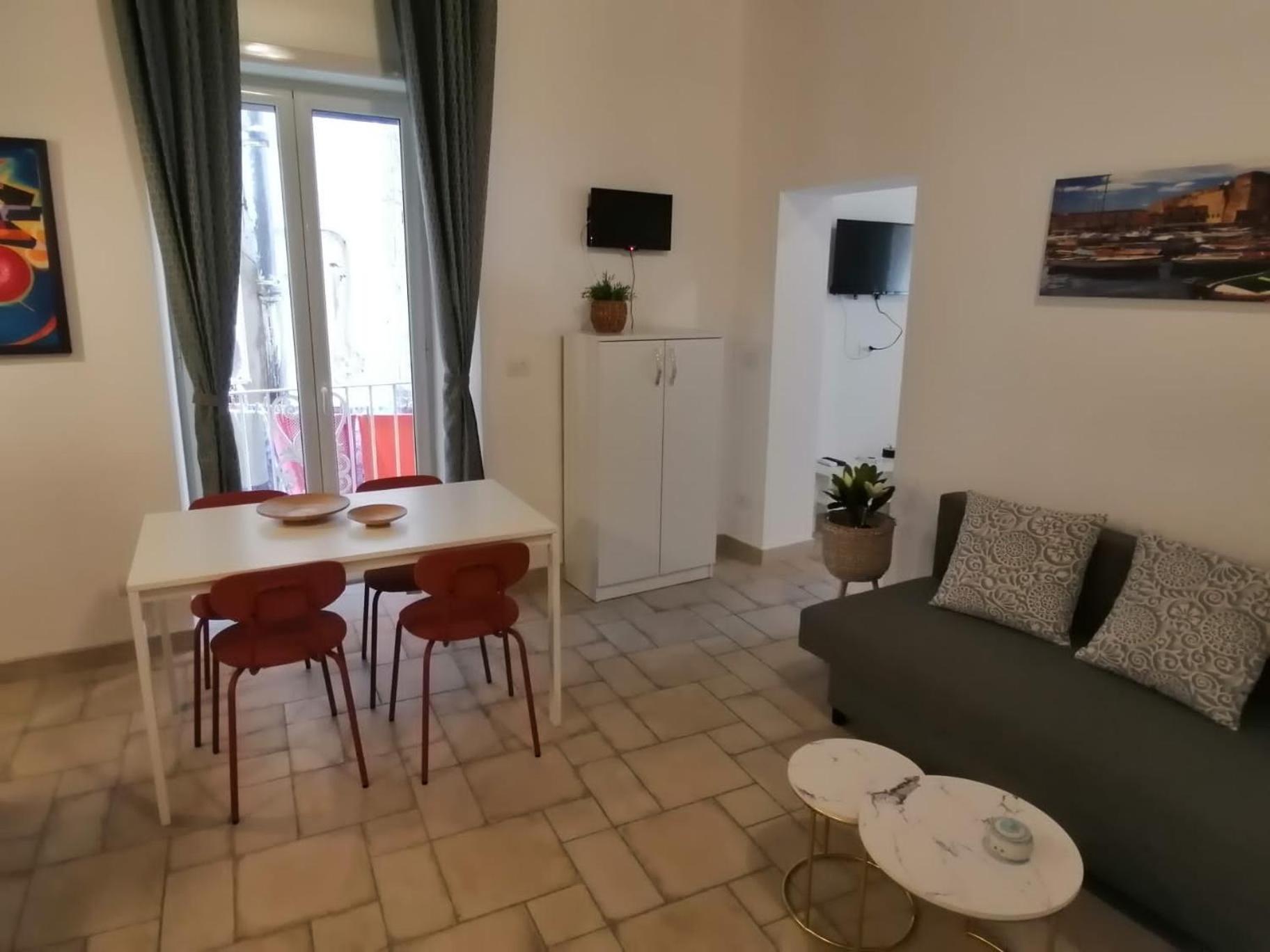 Il Vicoletto Sul Castello Appartement Napels Buitenkant foto