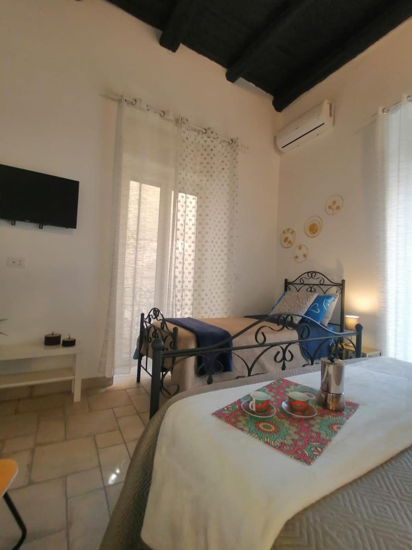 Il Vicoletto Sul Castello Appartement Napels Buitenkant foto
