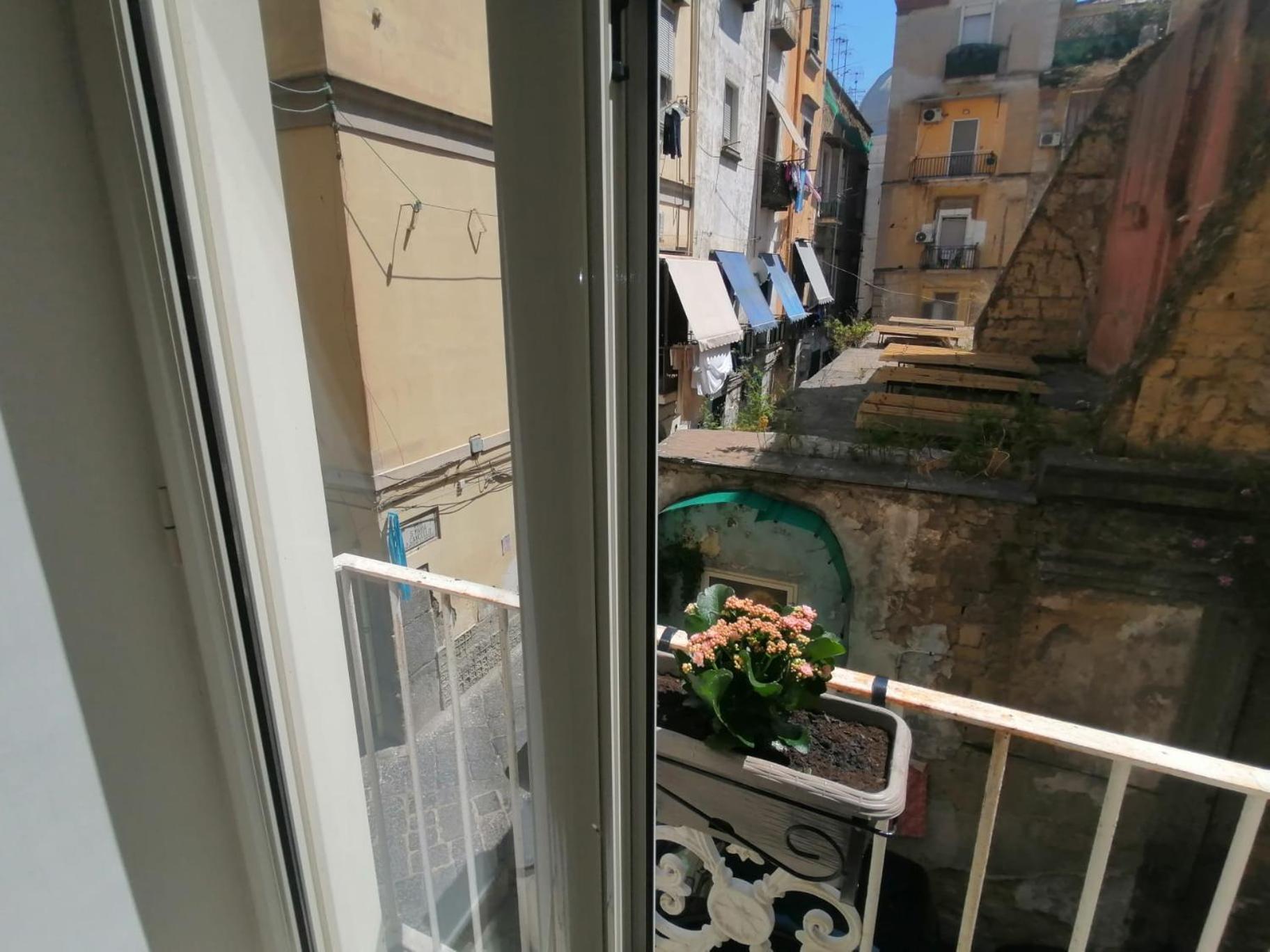 Il Vicoletto Sul Castello Appartement Napels Buitenkant foto