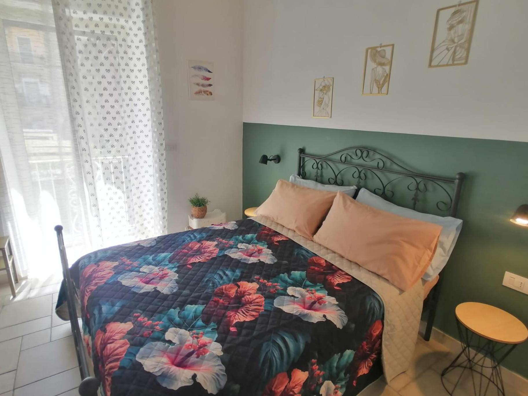 Il Vicoletto Sul Castello Appartement Napels Buitenkant foto